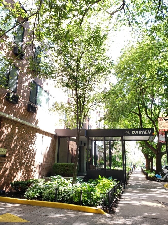 Building Photo - 3100 N Lake Shore Dr Unit 1013 Rental