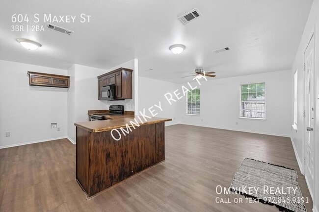 Photo - 604 S Maxey St