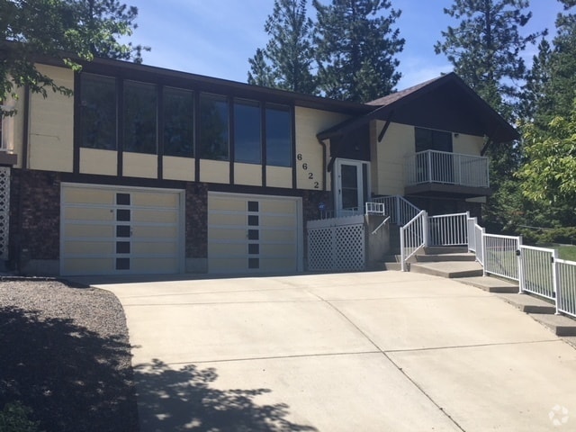 Building Photo - 3+ Bedroom, 3 Bath Available in quiet Spok... Rental