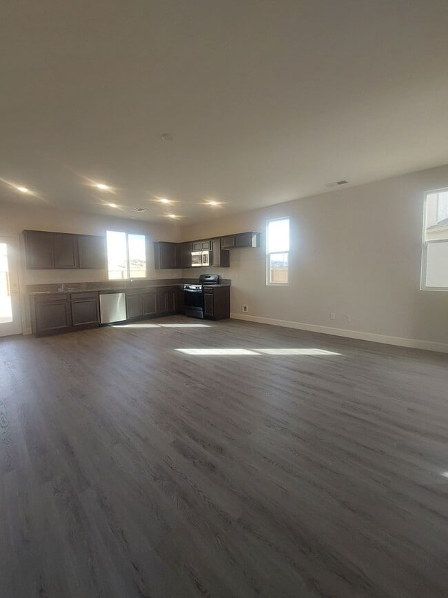 755 Crimson Cir