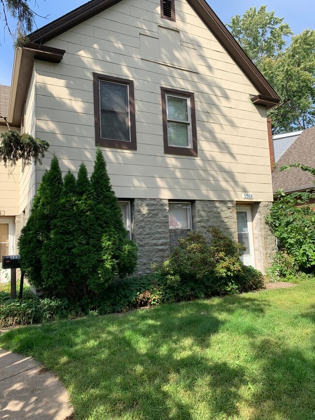 Photo - 3508 3rd St NE