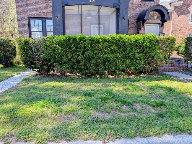 Building Photo - 117 1/2 Park Rd