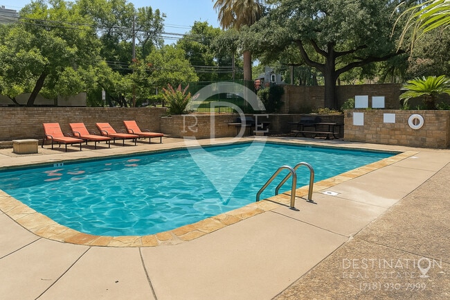 Building Photo - Rio House Apartments