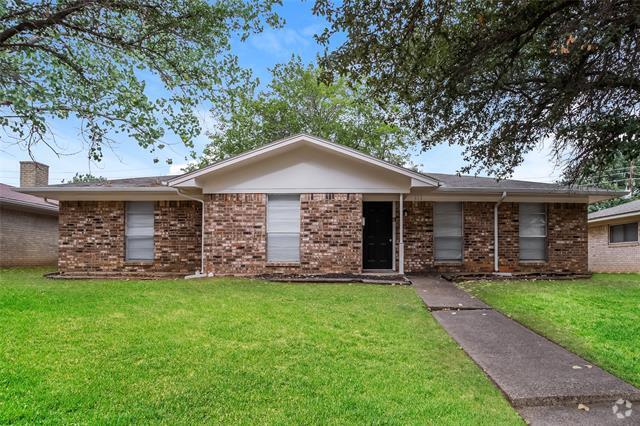 Building Photo - 512 Pine Bluff Dr Rental