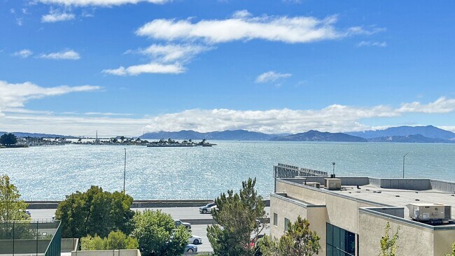 Building Photo - VIEWS from this Renovated & Spacious Apartment at Pacific Park Plaza Unit 517
