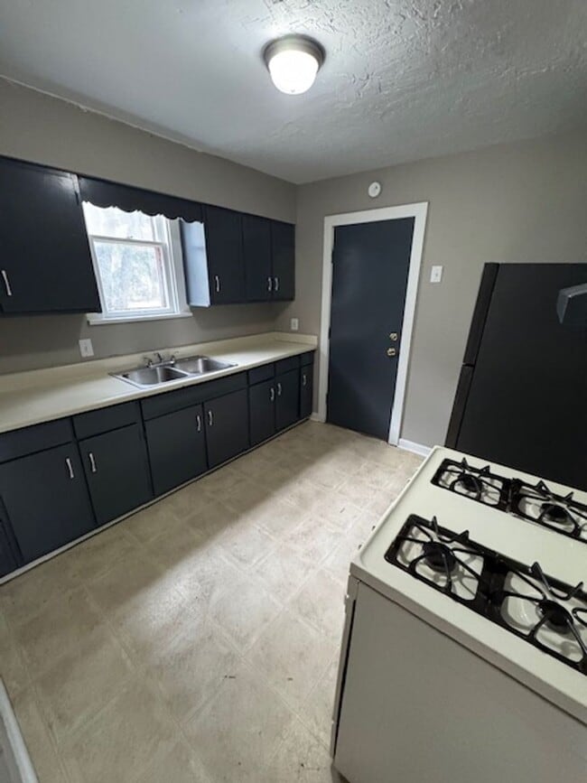 Photo - 3519 Weisser Park Ave