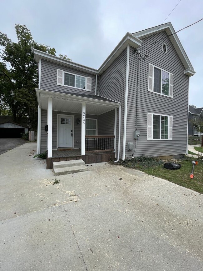 Building Photo - 5735 Peabody Ave
