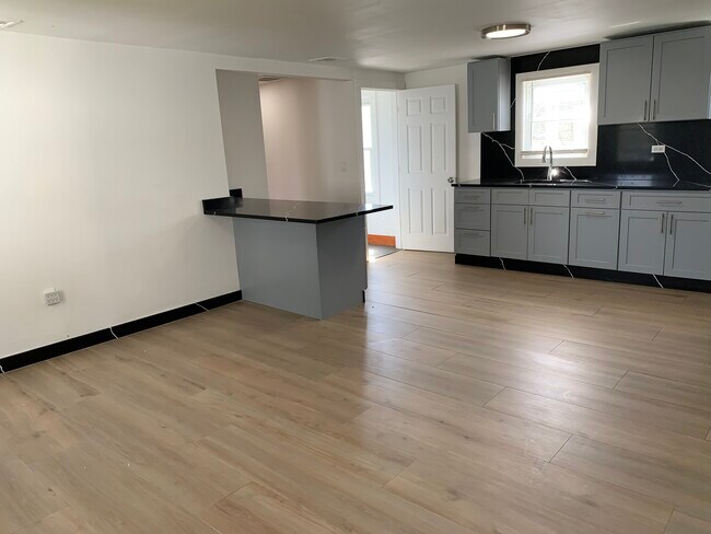 Photo - 424 Dixwell Ave Unit #2