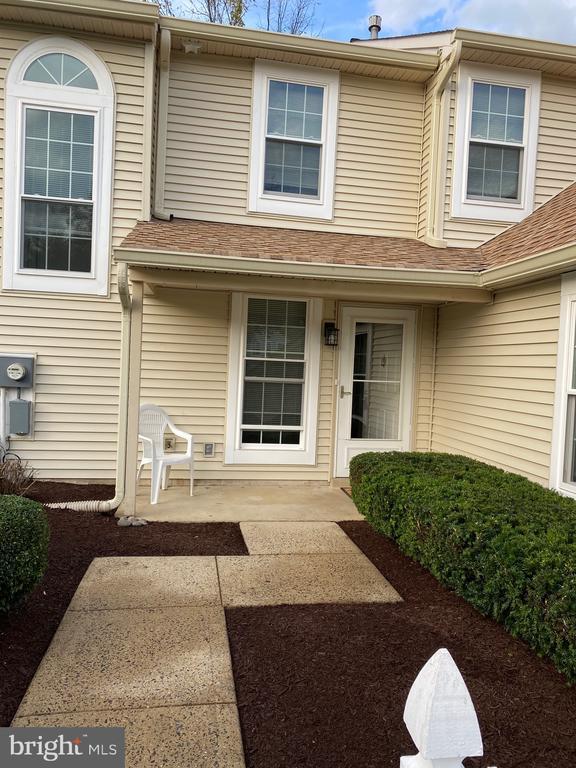 Building Photo - 1811 Hennessy Dr Rental