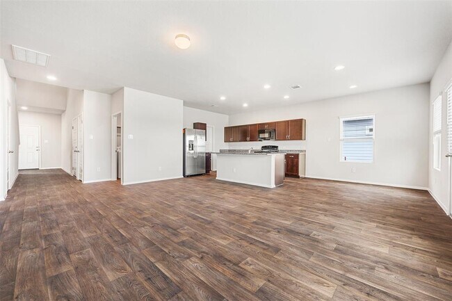 Photo - 180 Keltic Dr