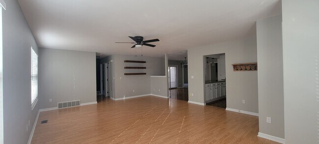 Photo - 2213 Twinflower W