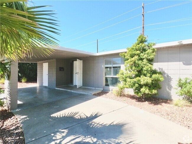Building Photo - 1986 E Del Mar Ave Rental