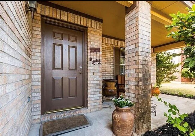 Photo - 104 Golden Gate Dr