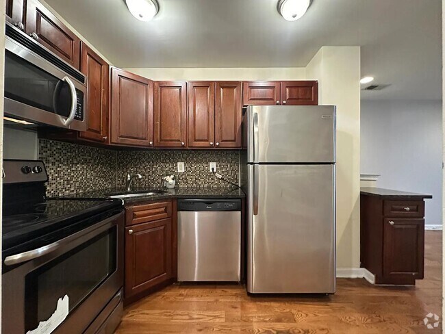 Building Photo - 1839 Willington St Rental