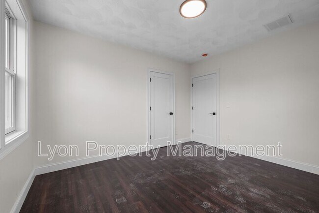 Photo - 183 Congress Ave