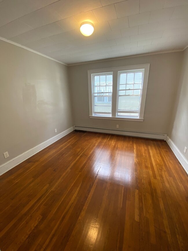 121 Irving St Unit 3rd Fl