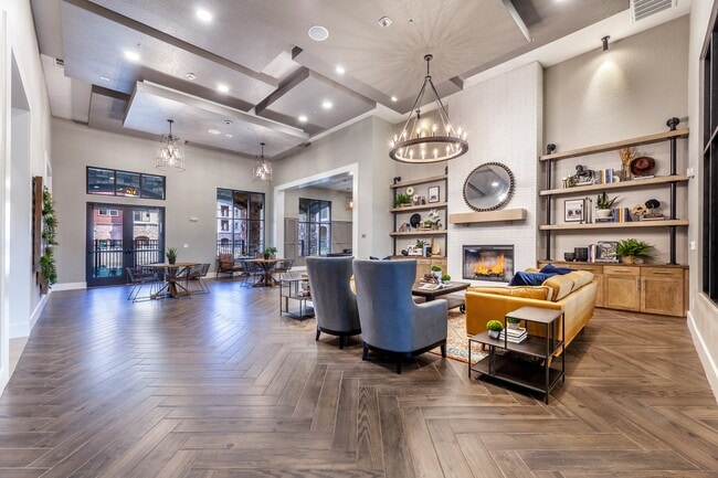 Building Photo - Luxia Craig Ranch