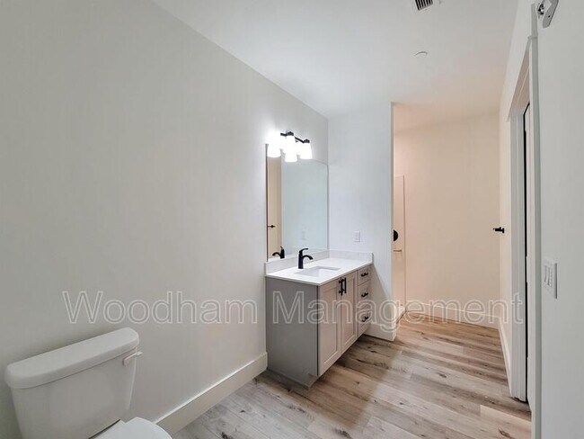 Photo - 1704 West Lincoln Street