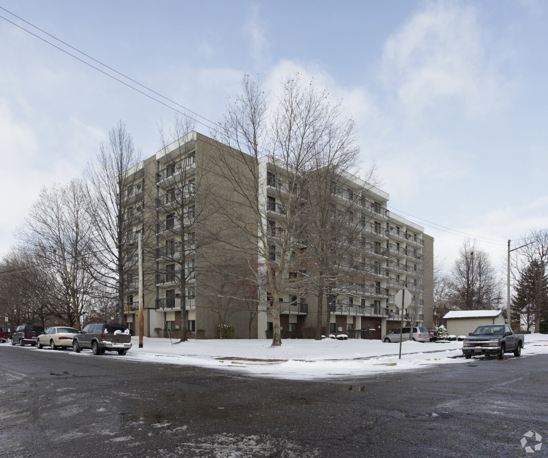 Photo - Alliance Towers Apartments