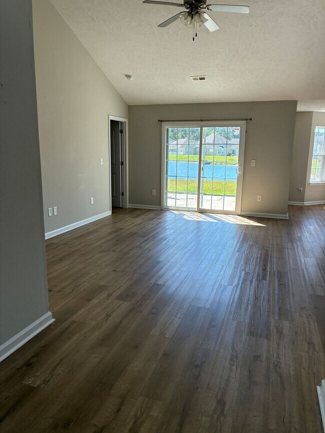 Photo - 440 Levanto Rd