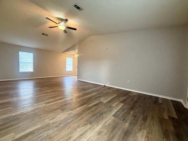 Photo - 13907 Rockinghorse Ln