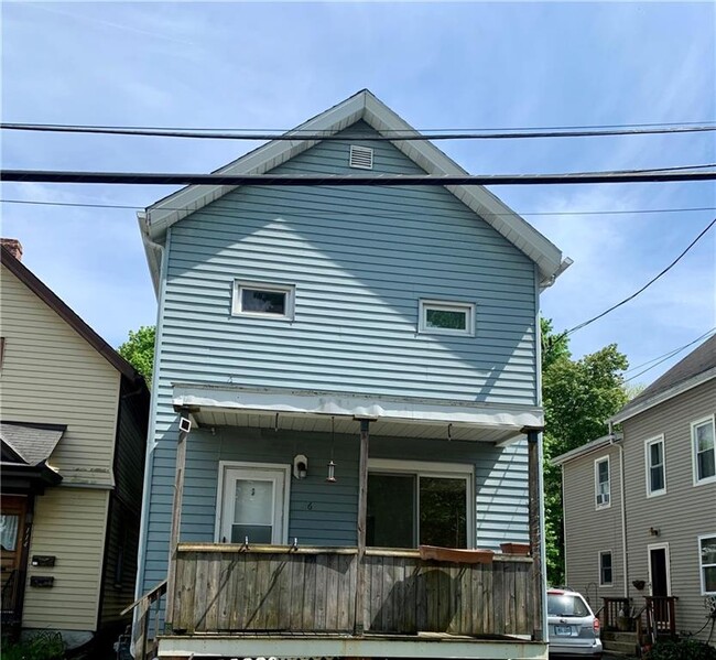 Building Photo - 116 Summer St