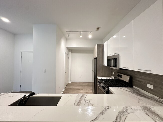 Photo - 2550 S Wabash Ave Unit 602