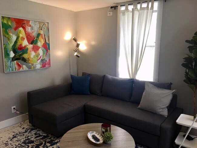 Photo - 1120 W Barry Ave