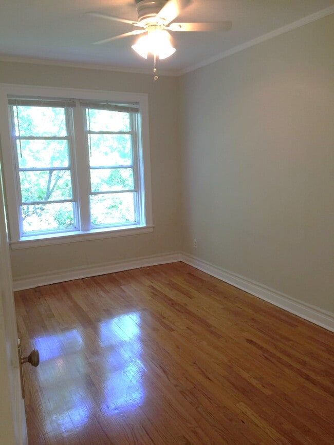 Bedroom - 1911 W Winnemac Ave Unit 1903-3