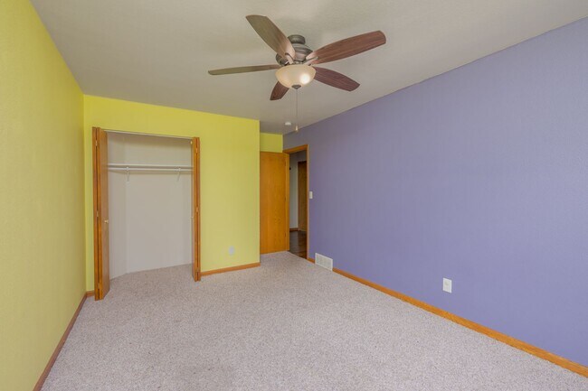 Photo - Large Single Family Home for Rent!