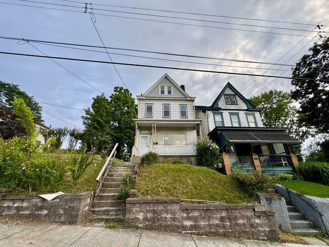 Photo - 42 Climax St