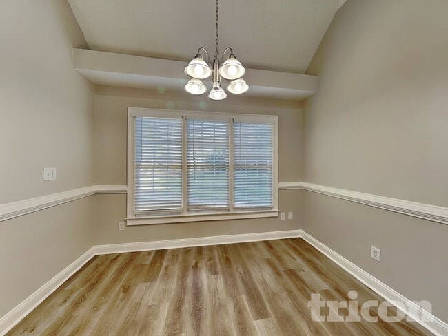 Photo - 160 Wisteria Way