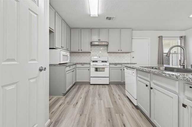 Photo - 7554 Appleberry Dr