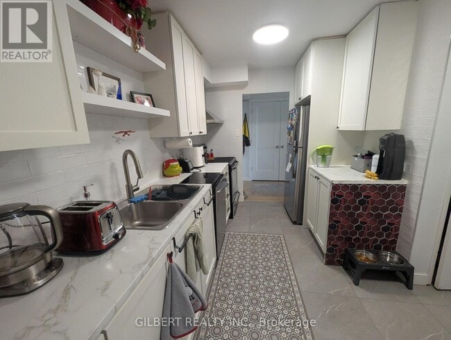 Photo - 362 The East Mall Unité 201