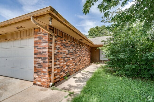 Building Photo - 7312/7314 Kings Manor Court Unit 7314 Kings Manor Court Rental