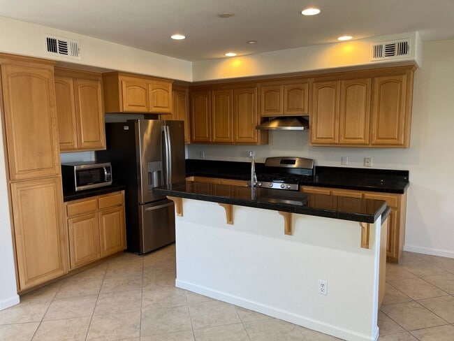 Photo - Bright Corner 3BD/3BA Townhome Near BART & Great Mall!