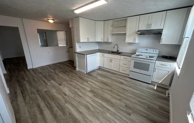 Photo - 312 E Mission Ave