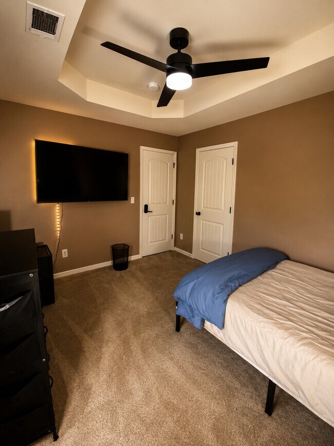 Photo - 1592 Pressley Ln