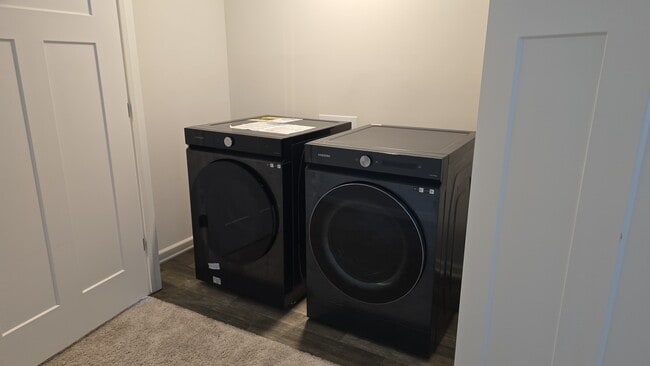 Building Photo - 8652 Kenyon Ct NE