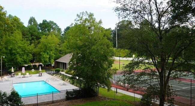 Photo - River Knoll Condominiums at Green Island U...