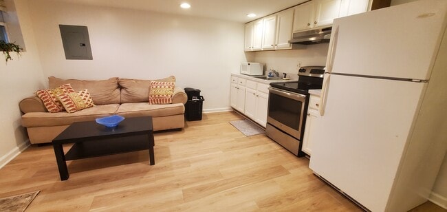 Building Photo - 4006 7th St NW Rental