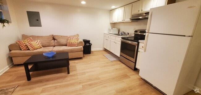 Building Photo - 4006 7th St NW Rental
