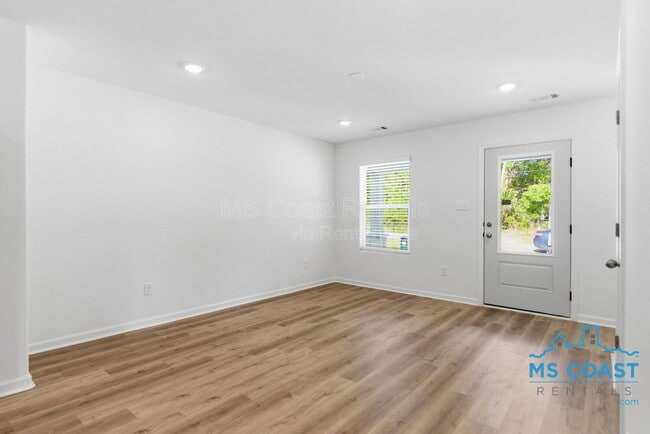 Photo - 13459 Gorman St