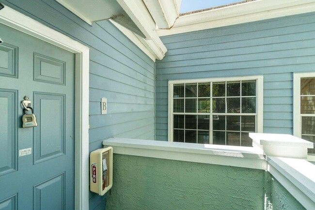 Photo - 1275 Crystal Way Unit B