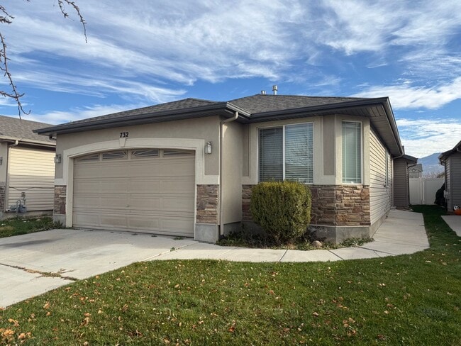 Building Photo - Updated 3-Bedroom Home in Woods Cross!