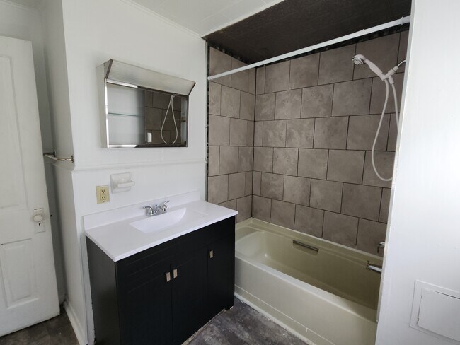 Photo - 221 8th St E Unit 1