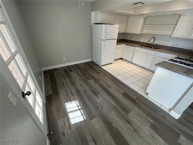 Photo - 5576 W Rochelle Ave. Unidad 26D