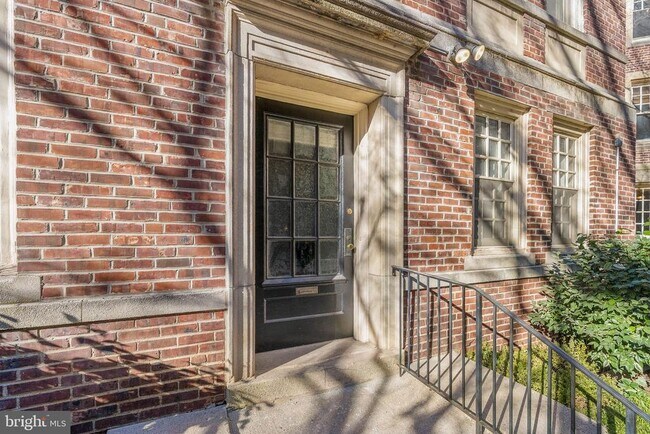 Photo - 4625 Pine St Unit F103