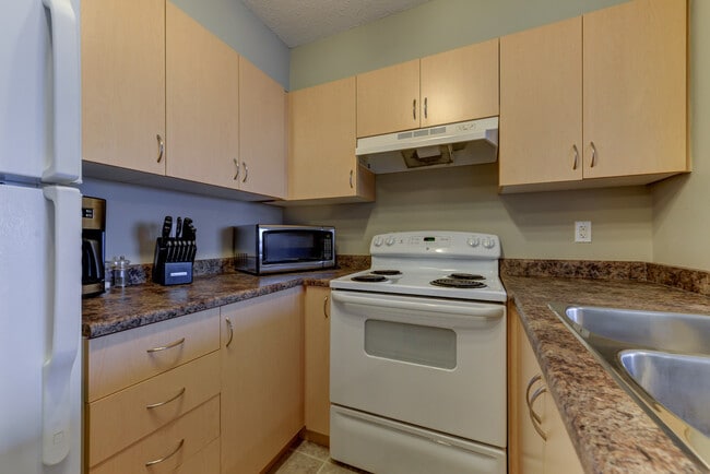 Photo - 40-540 Summerwood Blvd