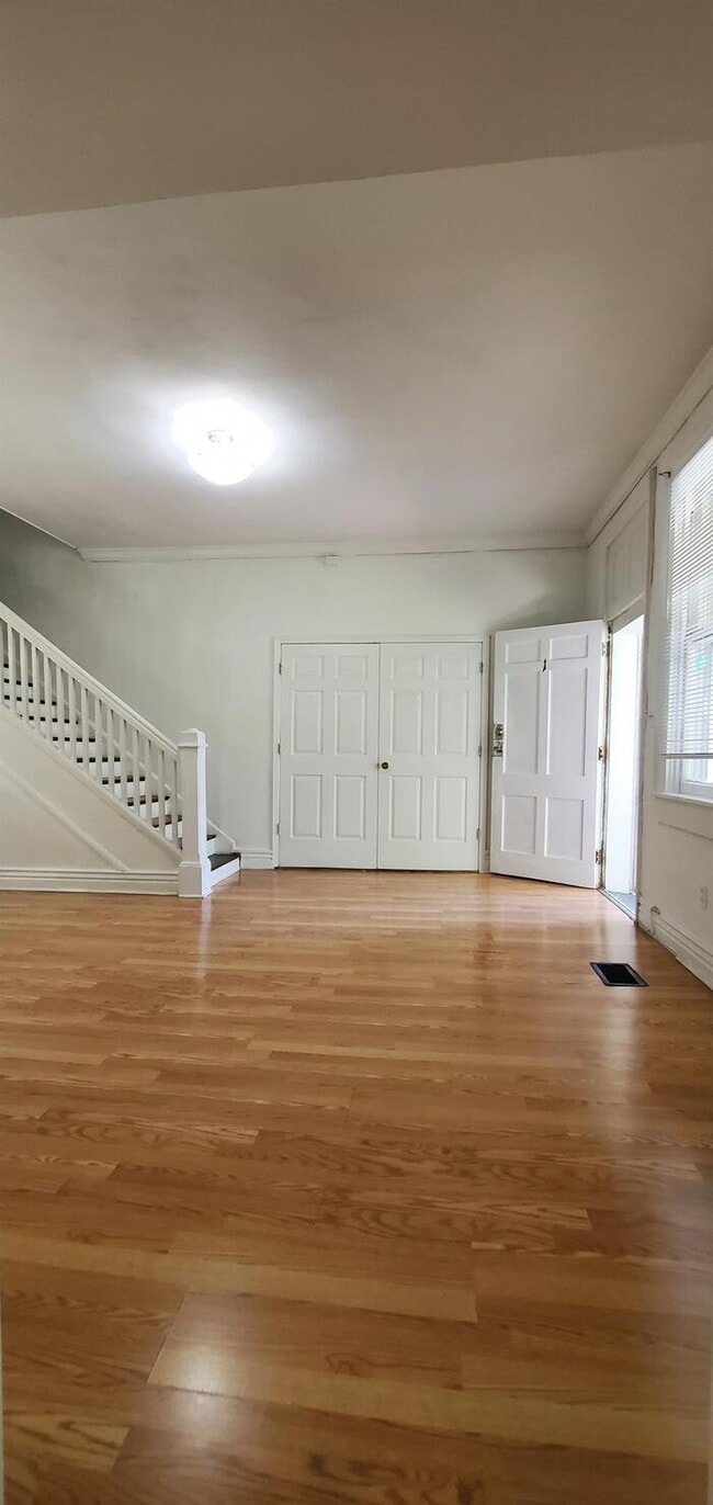 Photo - 201 S Broadway St